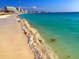 Playa Delfines, Cancun